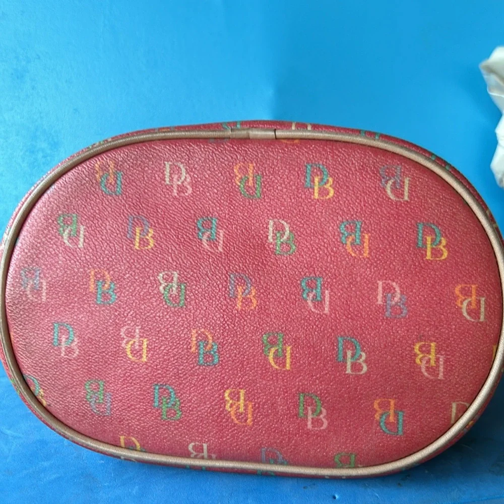 DOONEY & BOURKE, Rainbow Zipper With Metal Tag to Match!!!! - Picture 9 of 13